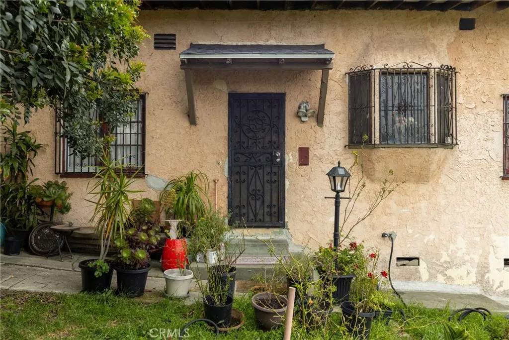 1972 N Marianna Avenue, Los Angeles, California 90032 home-pic-1